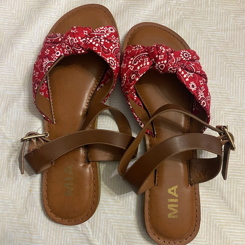 MIA Jordan Red Bandana cushion comfort sandals